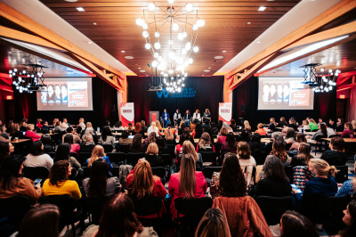 Women-in-Restaurant-Leadership_February-29-2024_Keynote-The-Women-of-Whataburger_by-Nathan-Zucker_NZ3_3589